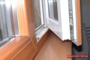 В Волгограде 3-летний ребенок выпал из окна второго этажа