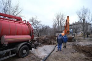 Оставшихся в результате ЧП без воды волгоградцев подключили к резерву
