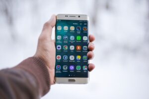 Продлить жизнь смартфону: 8 самых распространённых ошибок пользователя, «убивающих» телефон