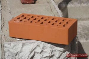 Двое волгоградцев осуждены за убийство знакомого кирпичом