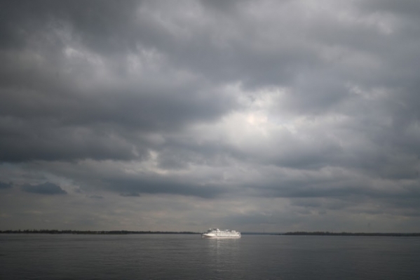 На Волгоград надвигаются грозы с ливнем и градом