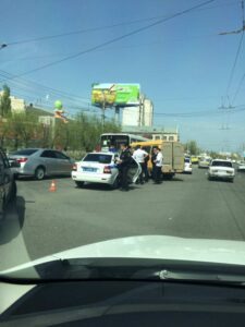 В Волгограде маршрутка врезалась в автобус