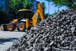 В Волгограде продолжается благоустройство Аллеи Героев