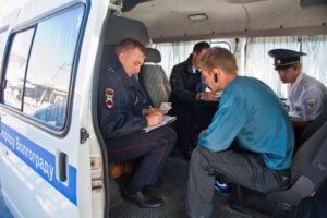 Два калмыка ограбили 20-летнего таксиста в Волгограде