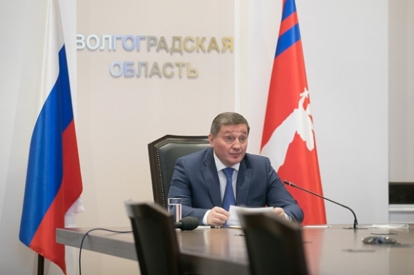 Глава Волгоградского региона призвал добиться коллективного иммунитета к осени