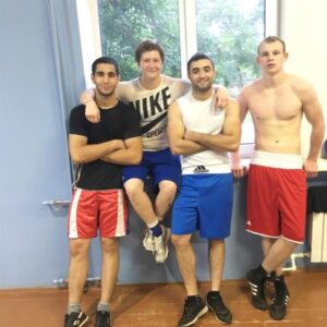 Наша Маша набила руку на парнях