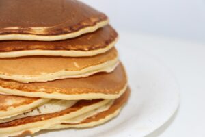 Сытная Масленица: рецепт питательных блинов из картофеля