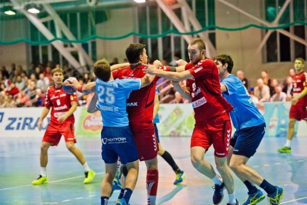 Волгоградский «Каустик» крупно проиграл в Санкт-Петербурге