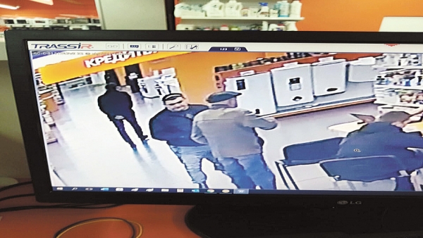 Аферисты сделали пенсионера должником?