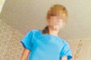 Нерадивая мать пытала дочь, чтобы снять стресс