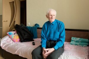 Застройщик помог волгоградскому ветерану вернуть квартиру, отобранную соседкой