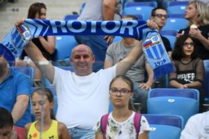 В РПЛ матчи «Ротора» будут проходить при болельщиках