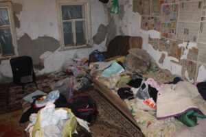 В Волгограде многодетная семья жила в легковушке