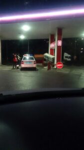 Автоледи на Audi оторвала колонку на заправке в Волгограде
