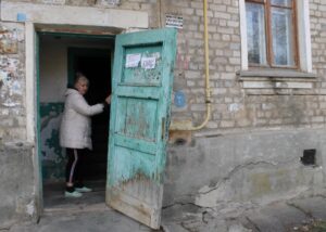 Жители поселка в Волгограде обвиняют УК в бездействии