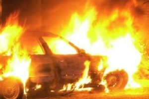 В Волгограде подожгли два автомобиля