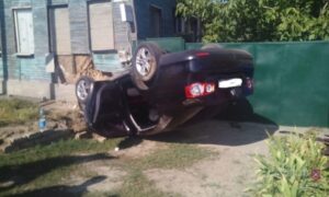 Пьяный водитель врезался в дом в Ворошиловском районе Волгограда