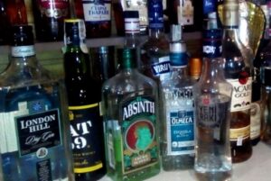 В Волгоградской области перепродавали контрафактный алкоголь