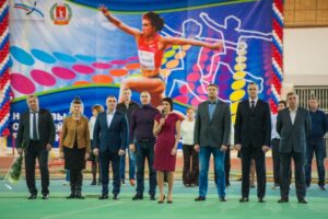 Татьяна Лебедева в Волгограде в 13-й раз наградила юных легкоатлетов