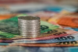 Росстат назвал самую перспективную в росте зарплат отрасль в РФ