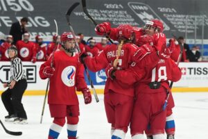 Женская сборная РФ по хоккею с победы стартовала на чемпионате мира
