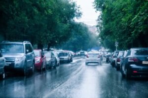На Волгоград надвигаются грозы и ливни 6 июня