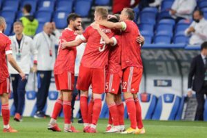 Сборная России по футболу победила сербов