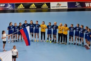 Юные российские гандболистки обыграли сборную Франции