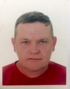 Под Волгоградом больше месяца ищут мужчину с татуировкой