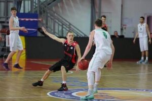 Волгоградский «Красный Октябрь-2» два раза проиграл дублёрам «УНИКСа»