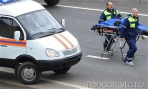 В центре Волгограда пьяного пешехода переехал троллейбус