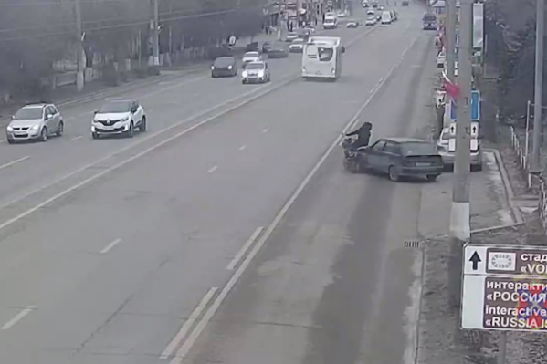 В Волгограде велосипедист пострадал в аварии с легковой машиной