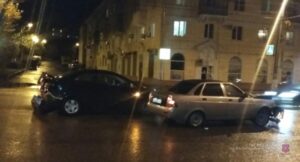 В Волгограде по вине 20-летнего водителя в ДТП пострадала автоледи