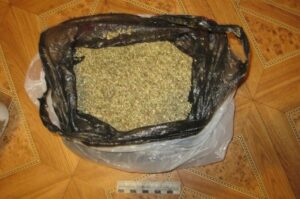 На юге Волгограда у 42-летнего изъяли 2 тысячи доз марихуаны