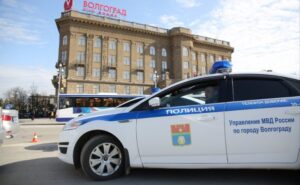 На севере Волгограда водитель ВАЗа врезался в мотоциклиста
