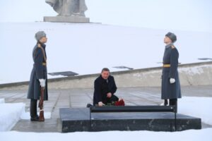 Андрей Бочаров почтил память защитников Отечества