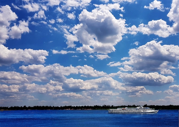 Волгоградцам обещают дожди и грозы в последний день недели