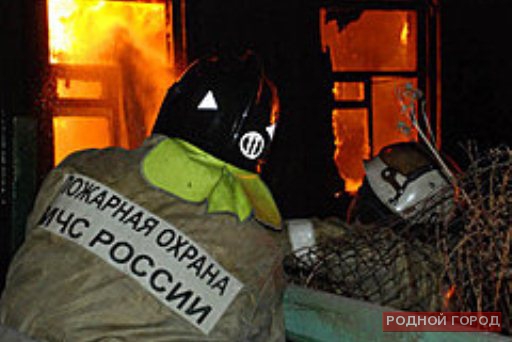 Один погиб, пять эвакуированы из-за пожара в Камышинском районе
