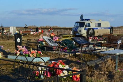 62-летний пьяный мужчина разгромил кладбище под Волгоградом