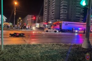 На юге Волгограда в ДТП погиб байкер