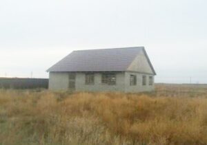 Маме семерых детей нужно достроить свой дом