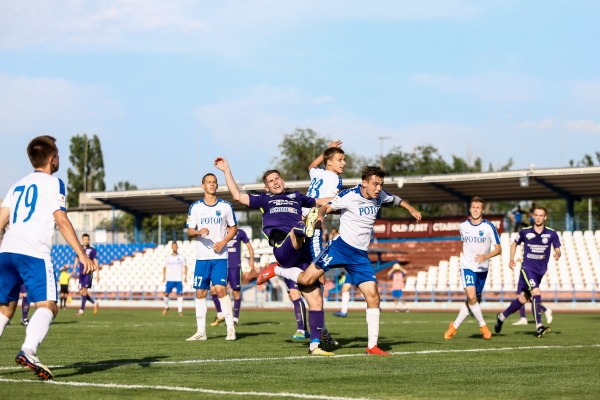 Волгоградский «Ротор-2» уступил дома «Рязани»