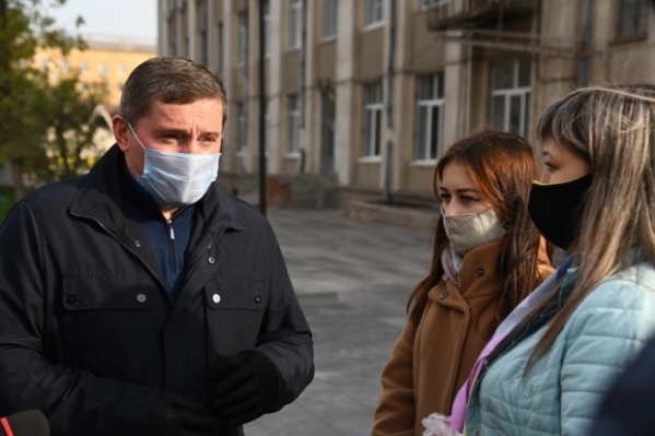 Активисты ЕР обратились к Бочарову с просьбой поддержать волгоградцев старше 65 лет