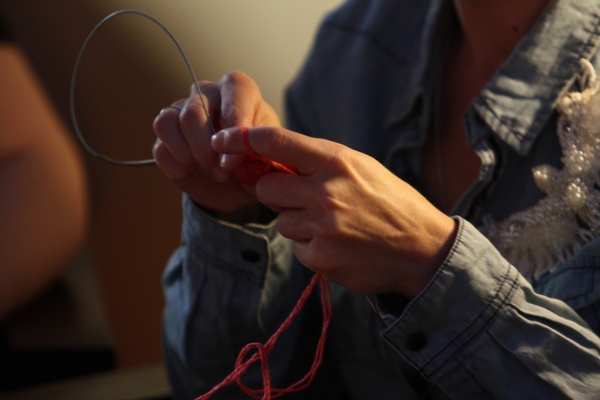 28 петель: волгоградки дарят тепло недоношенным детям