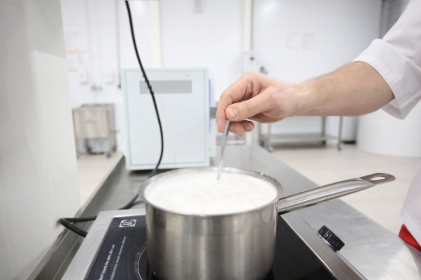 Более 300 кг молочки изъяли в Волгоградской области