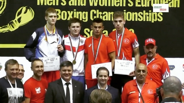 Волгоградец победил на юниорском первенстве Европы по боксу