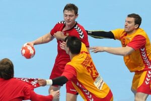 Российские гандболисты снова сыграли вничью