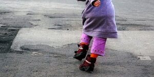 Водитель сбил 8-летнюю девочку под Волгоградом