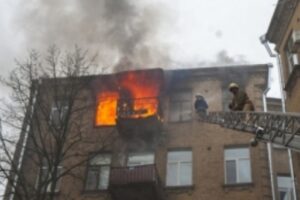 В Волгограде из-за пожара в девятиэтажке эвакуировали 5 человек