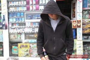 В Волгограде подросток поджег киоск с 24-летней продавщицей